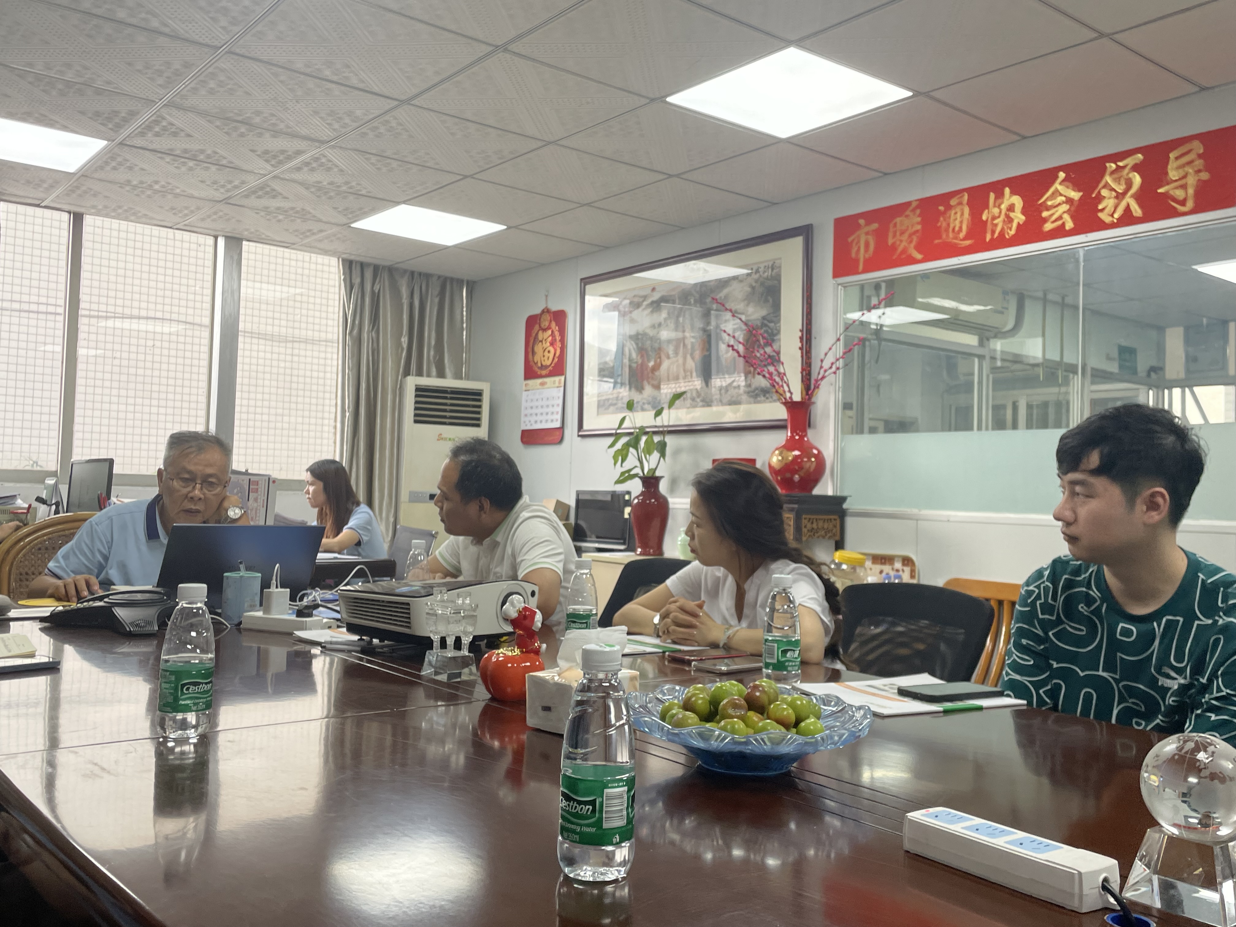 我司与广州市暖通协会副会长及广州市隆盛机电设备有限公司共同研讨会